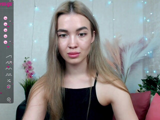 yourvirusqueen chaturbate Stocking beauty seduces with juicy ass