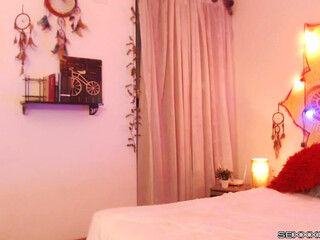 Nicolemanson Awesome bitch seduces with beautiful forms