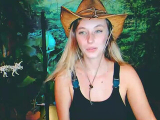 yoursecretgirlfriend11 chaturbate 18 March 2022 Latest webcam