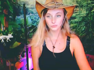 yoursecretgirlfriend11 chaturbate Fat old lady fucked in pussy