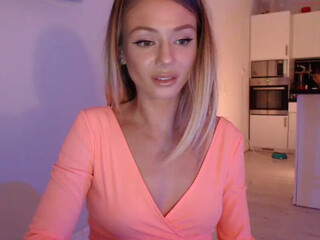 yveline chaturbate   having fun with his beloved