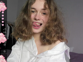 mxxnsxsul chaturbate Skinny beauty jerks off in her shower