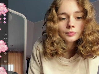 mxxnsxsul chaturbate Extravagant babe blissfully bangs holes