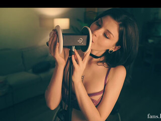 auddicted chaturbate Busty babe emotionally masturbates