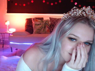 alicexmaia chaturbate Charming ladies lend themselves to lust