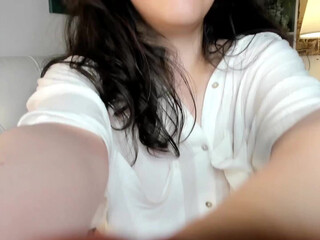 fashionladies chaturbate Beautiful brunette shows off her tits