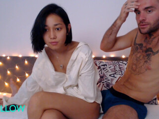 jonny_elly chaturbate Latin babe masturbates