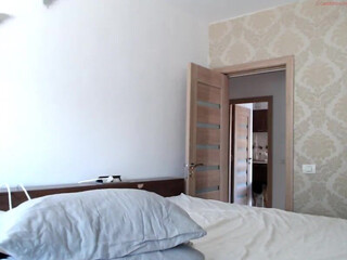 kissofacobra chaturbate Luscious babe undresses and pulls pussy