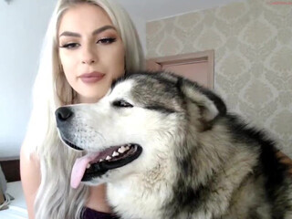 kissofacobra chaturbate Moscow slut pulls pussy