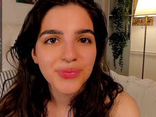 fashionladies chaturbate Luxurious lady gently masturbates pussy