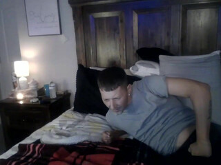 duo20 chaturbate Spectacled babe masturbates cunt