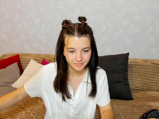 kodydi chaturbate Beautiful chick takes off her underwear