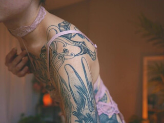 sorenyu chaturbate Cute babe caresses shaved cunt