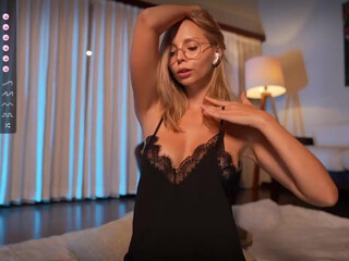 nkkol chaturbate Shy teen masturbates pussy with sex toy