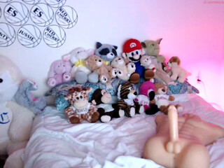 jennyjinx chaturbate Pretty bitch strips down to her panties