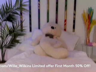 willa_wilkins_ chaturbate Playful woman caresses shaved pussy