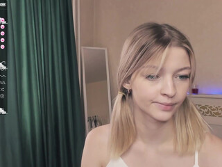 white__crystal_ chaturbate  home fucking cancer