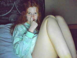 cutequiche chaturbate Gorgeous babe pulls clit