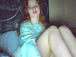 cutequiche chaturbate Homemade bitch performs a striptease