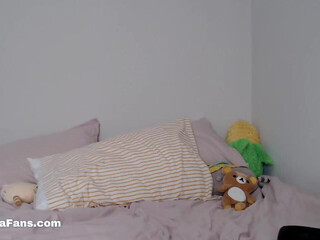 florarodgers Busty chick talks in french