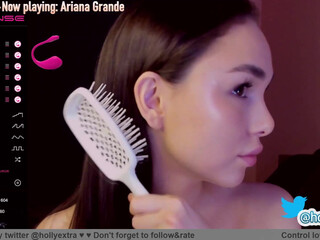 hollyextra Cute little doll communicates in free chat