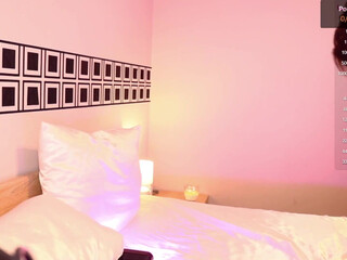 candymoore_ 8-03-2022 performance Latest show