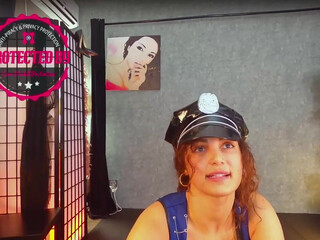 monkeylina Gorgeous babe took off her panties and bra