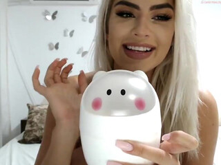 kissofacobra Crazy woman fucks pussy with phallus