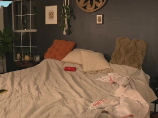 livanddrew Wonderful bitch caresses her slim body-