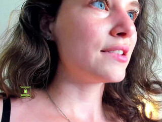 demurelixir Hot chick twirls big booty