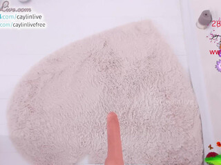 caylin Vicious lady pulls clit