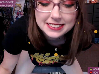 xfuukax runet wriggles in fornt of webcam