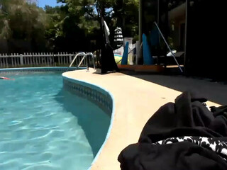 sassy_skye Hot babe gently jerks pussy