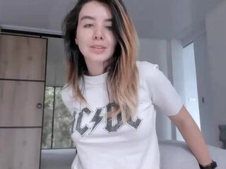 lauravega Exquisite mare fucks in rider pose