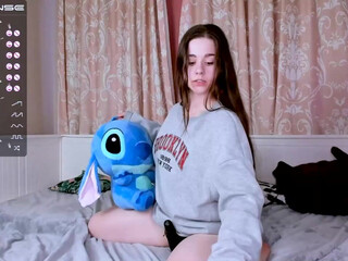 ainaschavell Pretty ruette is cute undressing