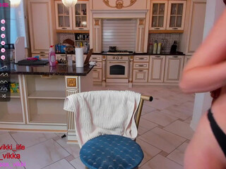 misss-vikki 12_02_2022 webcam masturbation