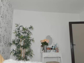 ms_seductive Gorgeous bitch strips and jerks off