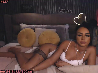 morrenna Naughty slut fucking with sex machine