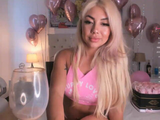 camillebday Gorgeous Shlendra Shows Big Ass