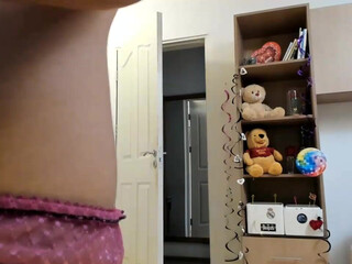 pr1nc3ss_ Gorgeous brunette girl passionately sucks dildo