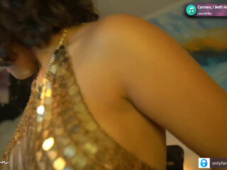 arletnoa Spicy pulls pussy