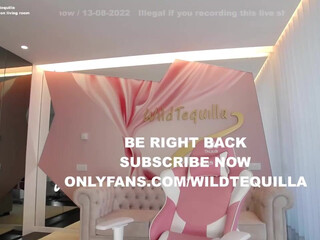 wildtequilla chaturbate Busty bitch jerking her pussy with phallus