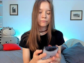 joanbenne chaturbate Busty young lady caresses shaved cunt