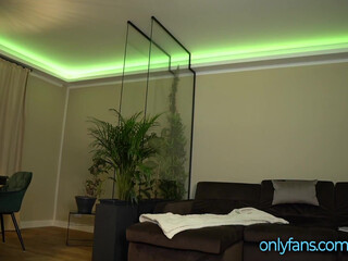 aalliss chaturbate  juicy ass