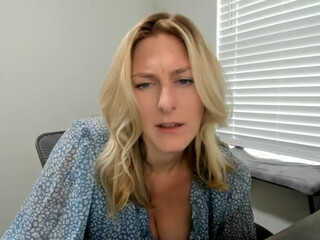 wet_scarlett73 chaturbate Cute pussy showing boobs