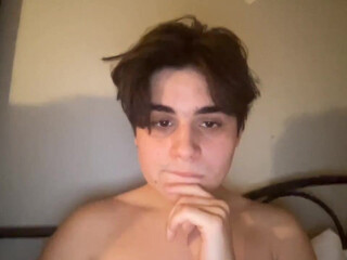 andrea_walker8 chaturbate   playing with a vibrator