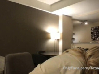 Brandi Love aka brandi_love onlyfans depraved beauty masturbates pussy