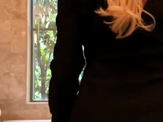 Brandi Love aka brandi_love onlyfans cute babe rides a sex toy