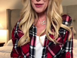 Brandi Love aka brandi_love onlyfans the nipple with big boobs fascinates the look