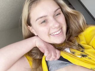 Rosikarterkiss onlyfans  bitches are fooling around